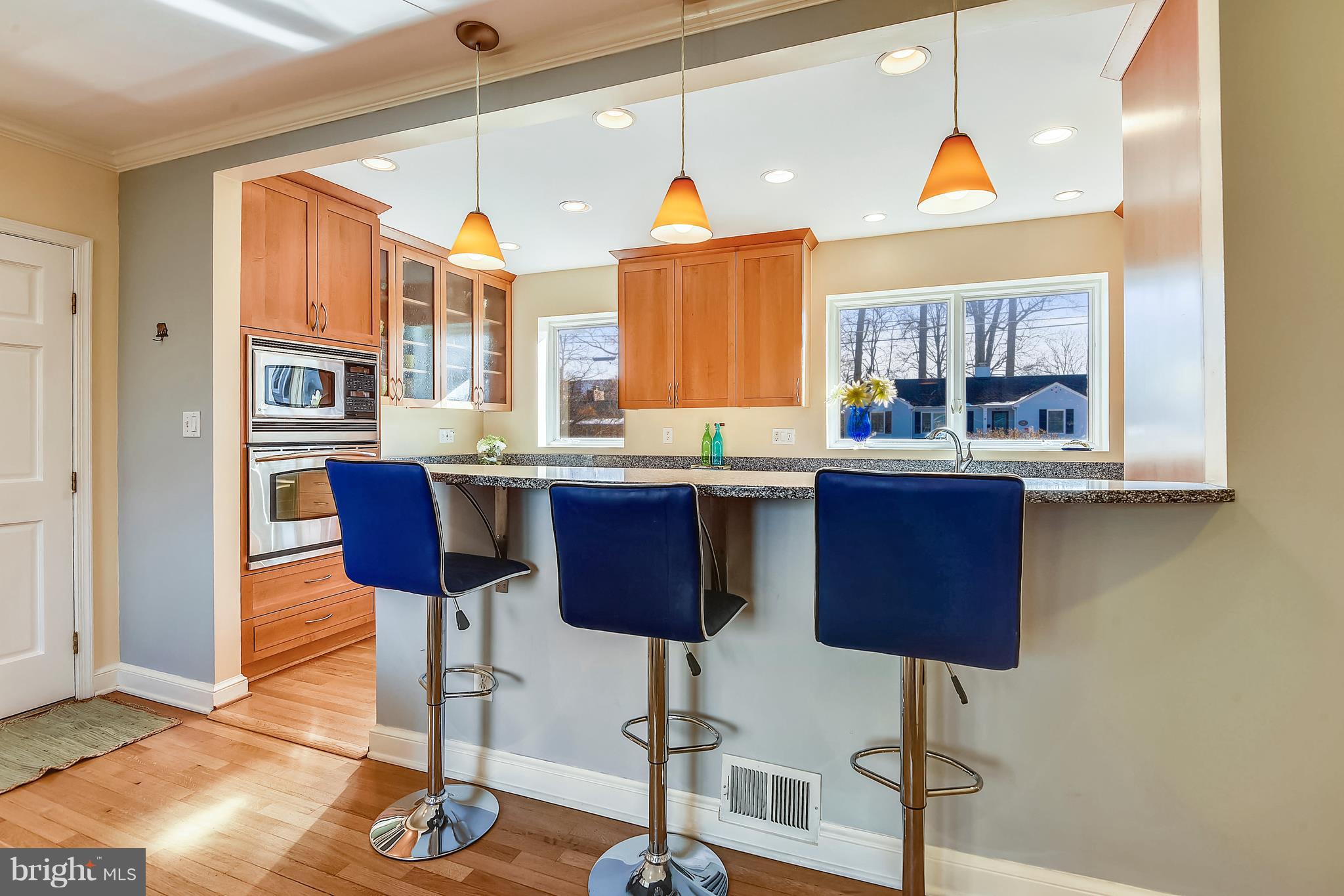 1701 Sherwood Road Silver Spring, MD 20902 - Photo 17 of 63 Convenient Breakfast Bar