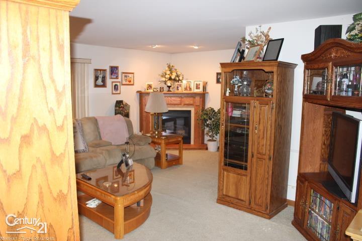 46075 Heydenreich Road Macomb, MI 48044 - Photo 13 of 24 Gallery Image 13