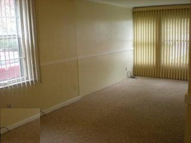 1976 Prestwick Road Grosse Pointe, MI 48236 - Photo 3 of 10 31078238-2.JPG