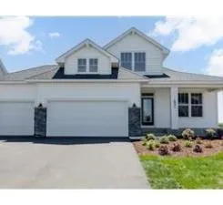 $279,900 | 2185 North Eustis Street, Roseville, MN 55113