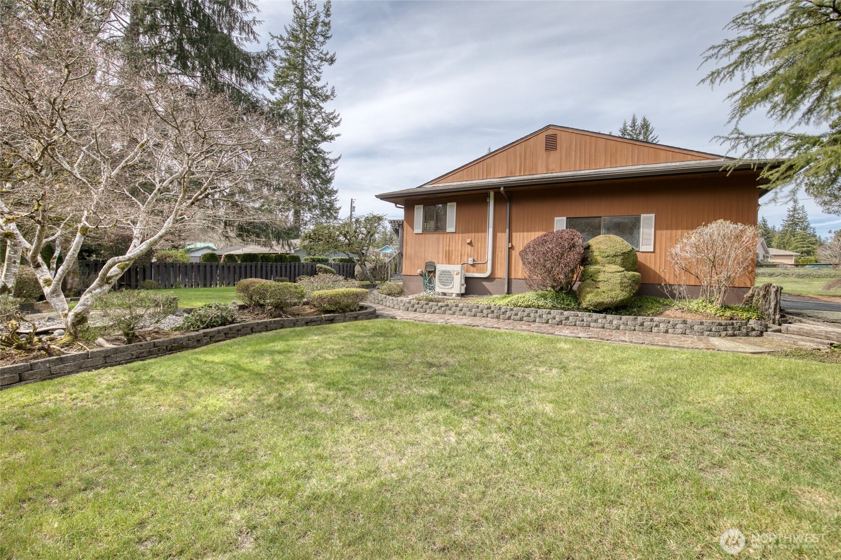 6109 Ridgeview Drive Aberdeen, WA 98520 - Photo 3 of 38 a front view of a house with a yard