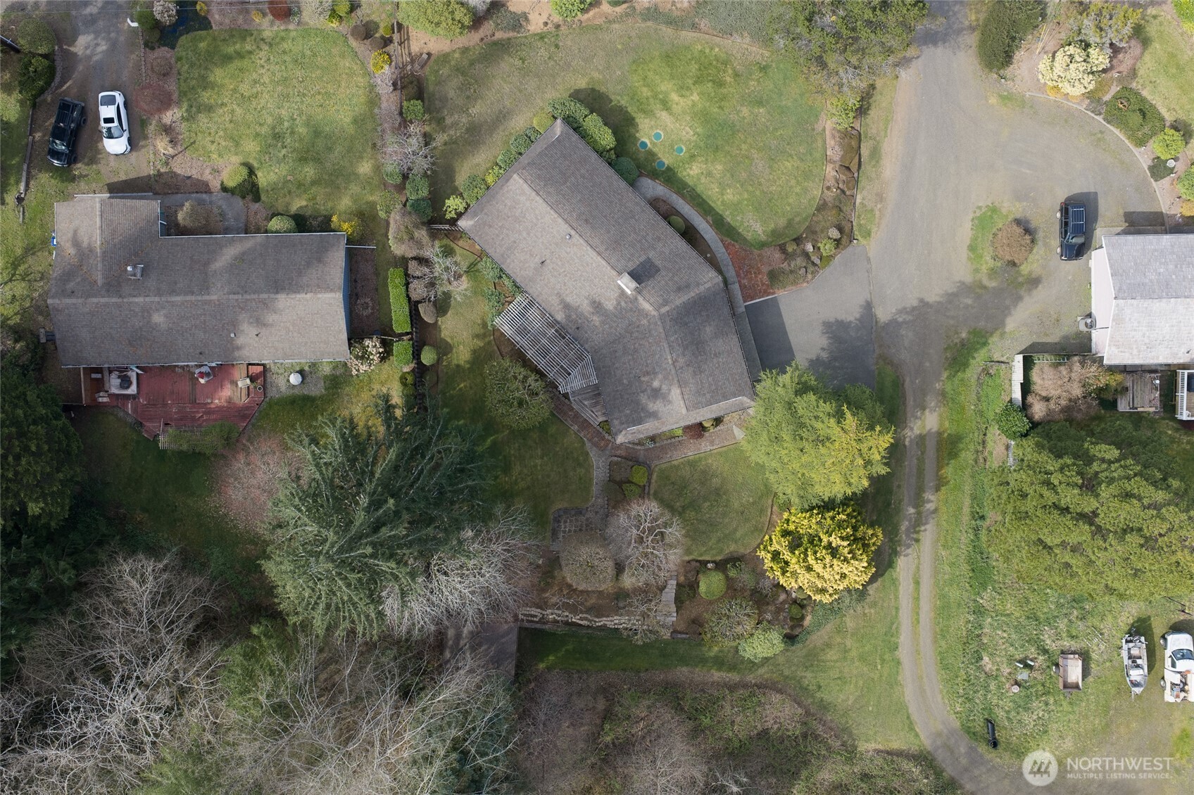 6109 Ridgeview Drive Aberdeen, WA 98520 - Photo 38 of 38 an aerial view of a house with a yard