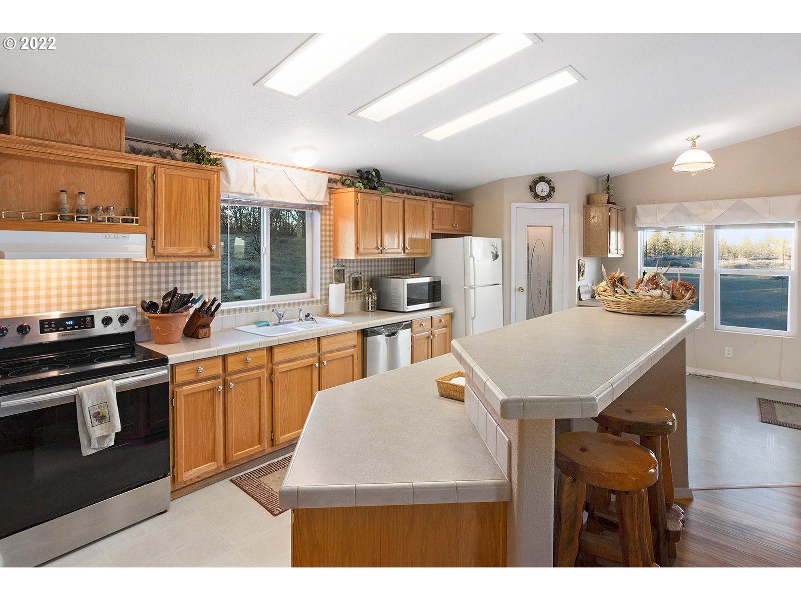 61143 Clark Mill Road Dufur, OR 97021 - Photo 8 of 23 Gallery Image 8