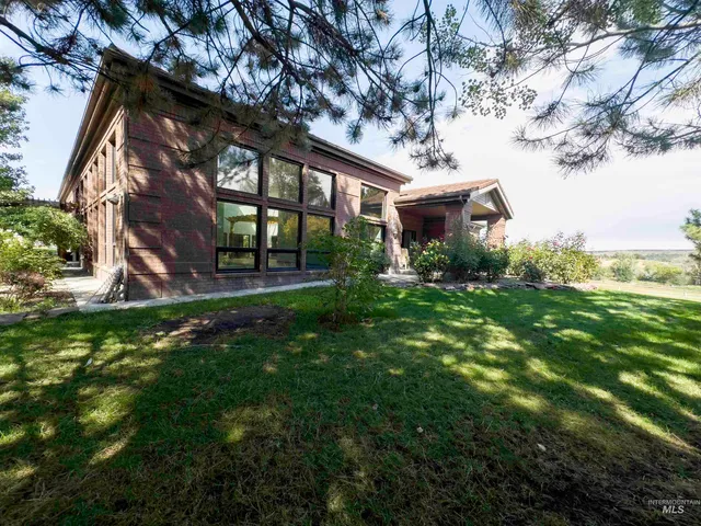 $5,800,000 | 4799a River Road, Buhl, ID 83316