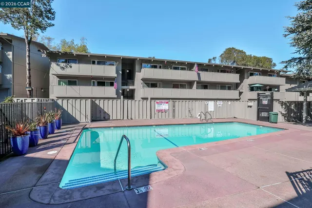 $2,300 | 73 Brookwood Road, Unit 48, Orinda, CA 94563