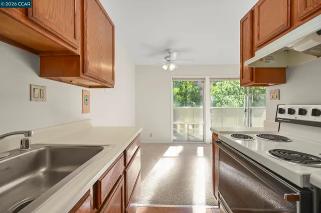 $2,300 | 73 Brookwood Road, Unit 48, Orinda, CA 94563