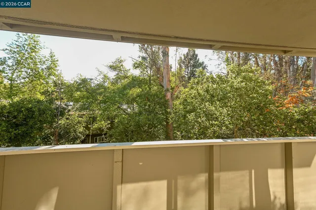 $2,300 | 73 Brookwood Road, Unit 48, Orinda, CA 94563