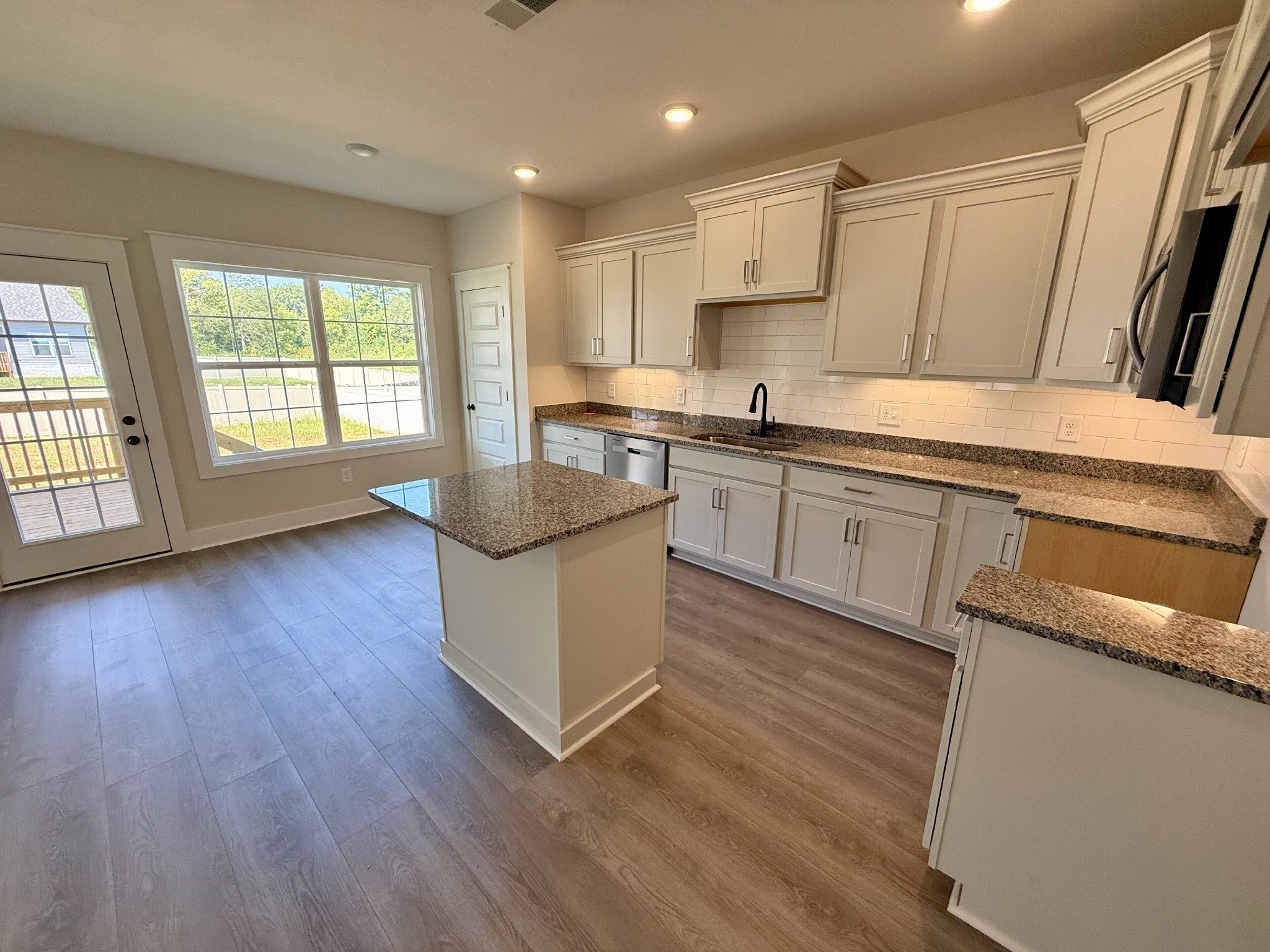 166 Dewberry Road Clarksville, TN 37042 - Photo 12 of 35 Gallery Image 12