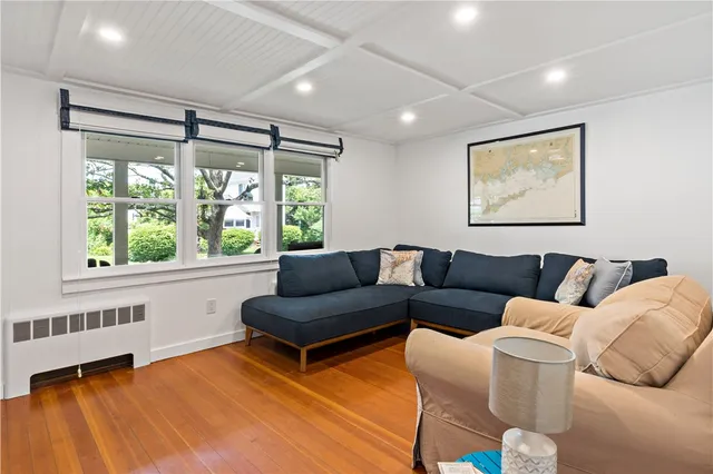 $2,000 | 39 Salt Pond Way, Westerly, RI 02891