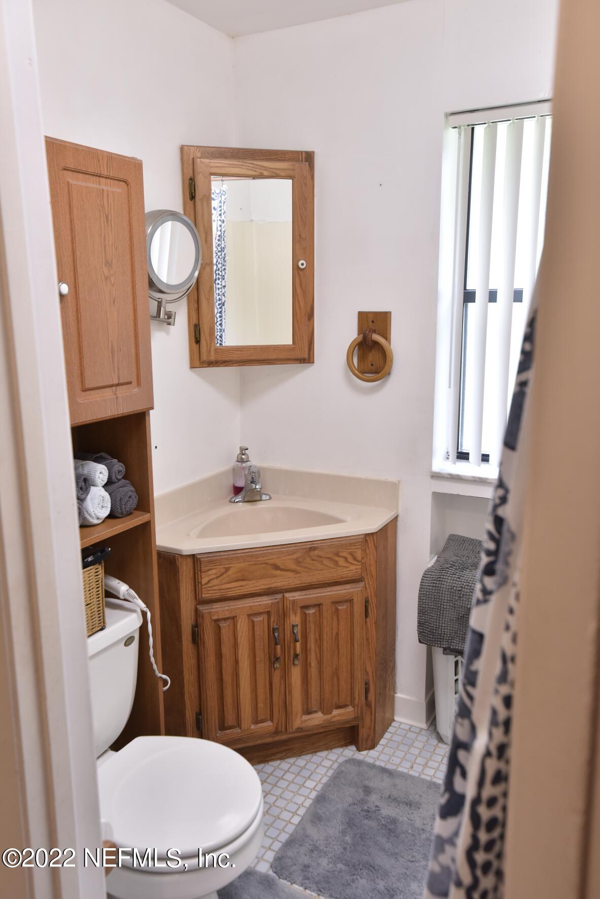1840 Lindsey Road Jacksonville, FL 32221 - Photo 24 of 30 Master bathroom