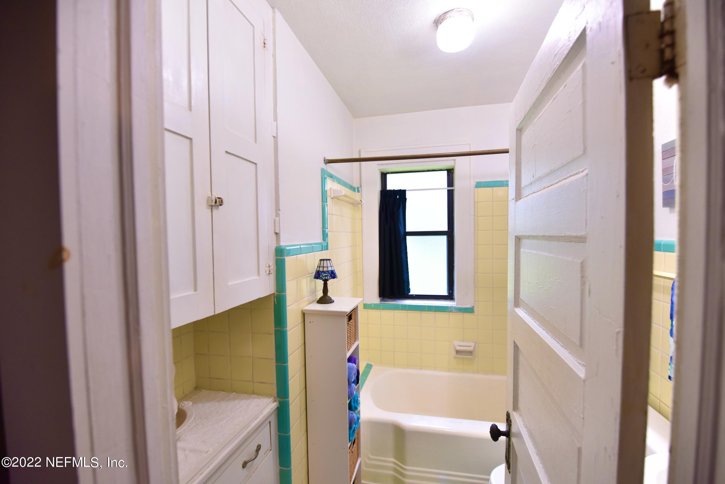 1840 Lindsey Road Jacksonville, FL 32221 - Photo 29 of 30 Guest bathroom
