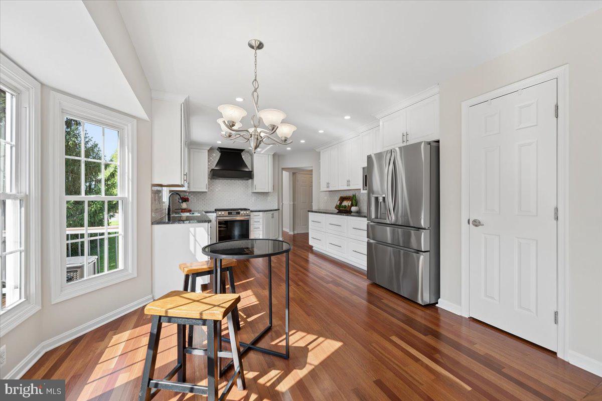 17225 General Custer Way Poolesville, MD 20837 - Photo 21 of 127 Breakfast Area