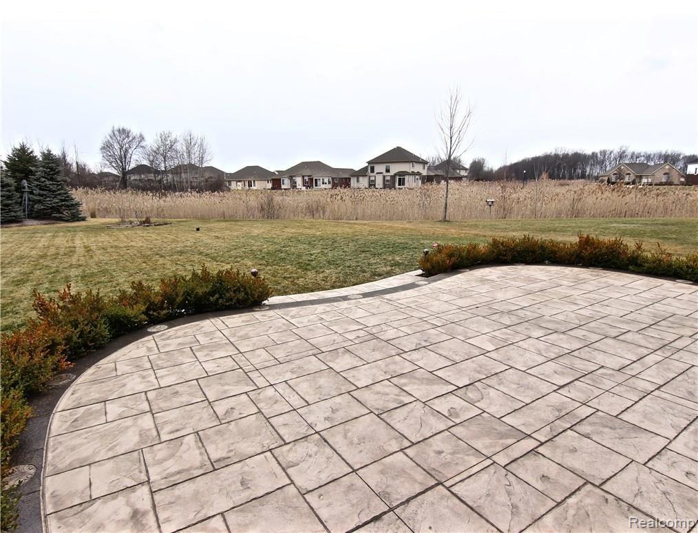 49941 Gracechurch Road Macomb, MI 48044 - Photo 28 of 30 IMG_4284.jpg
