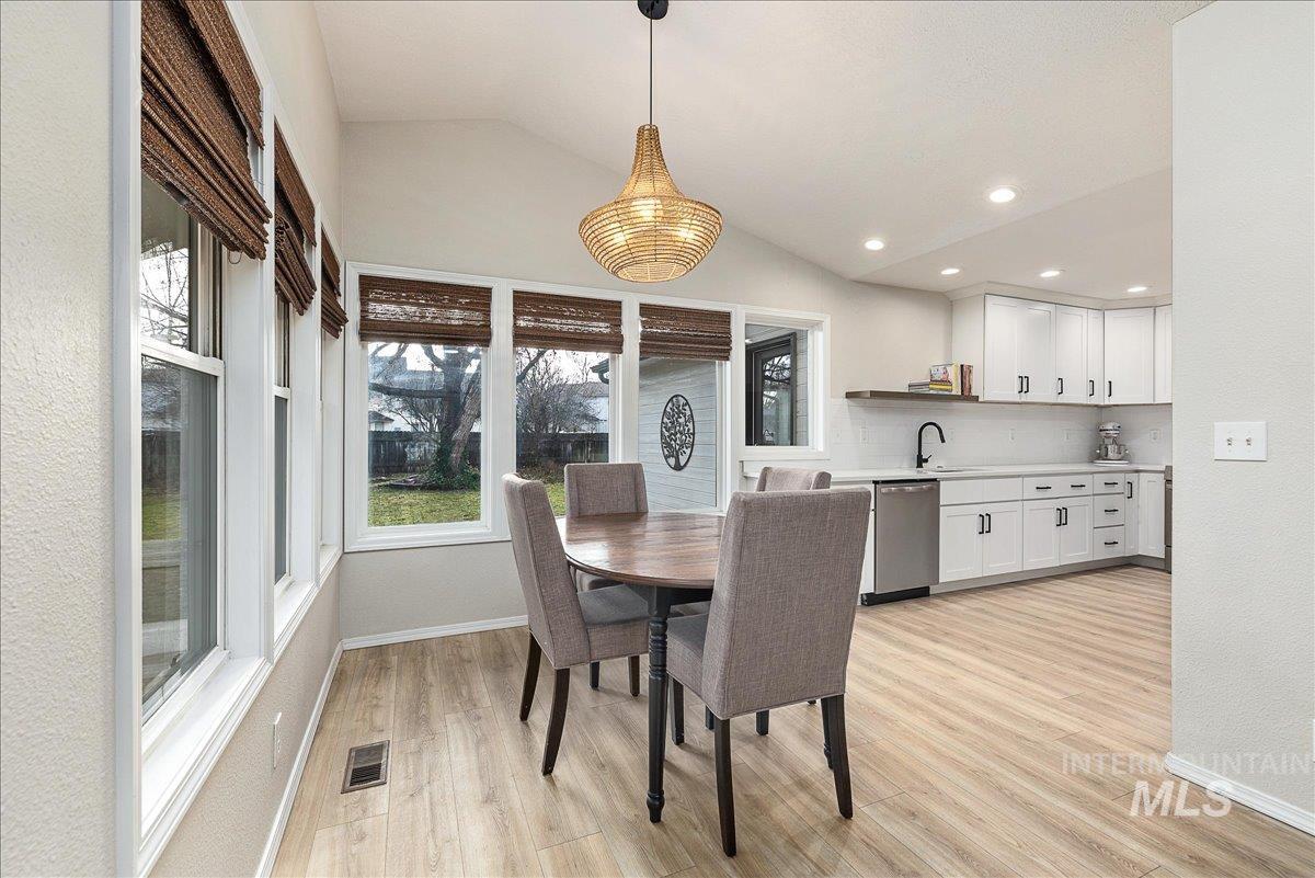 4638 North Marcliffe Way Boise, ID 83704 - Photo 8 of 27