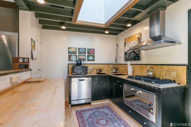 $1,400,000 | 341 Moultrie Street, San Francisco, CA 94110