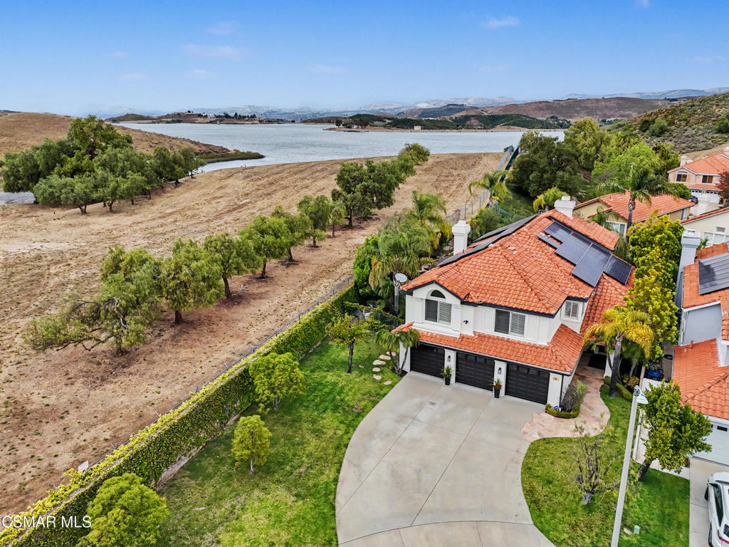 791 Arvada Court Simi Valley, CA 93065 - Photo 3 of 37
