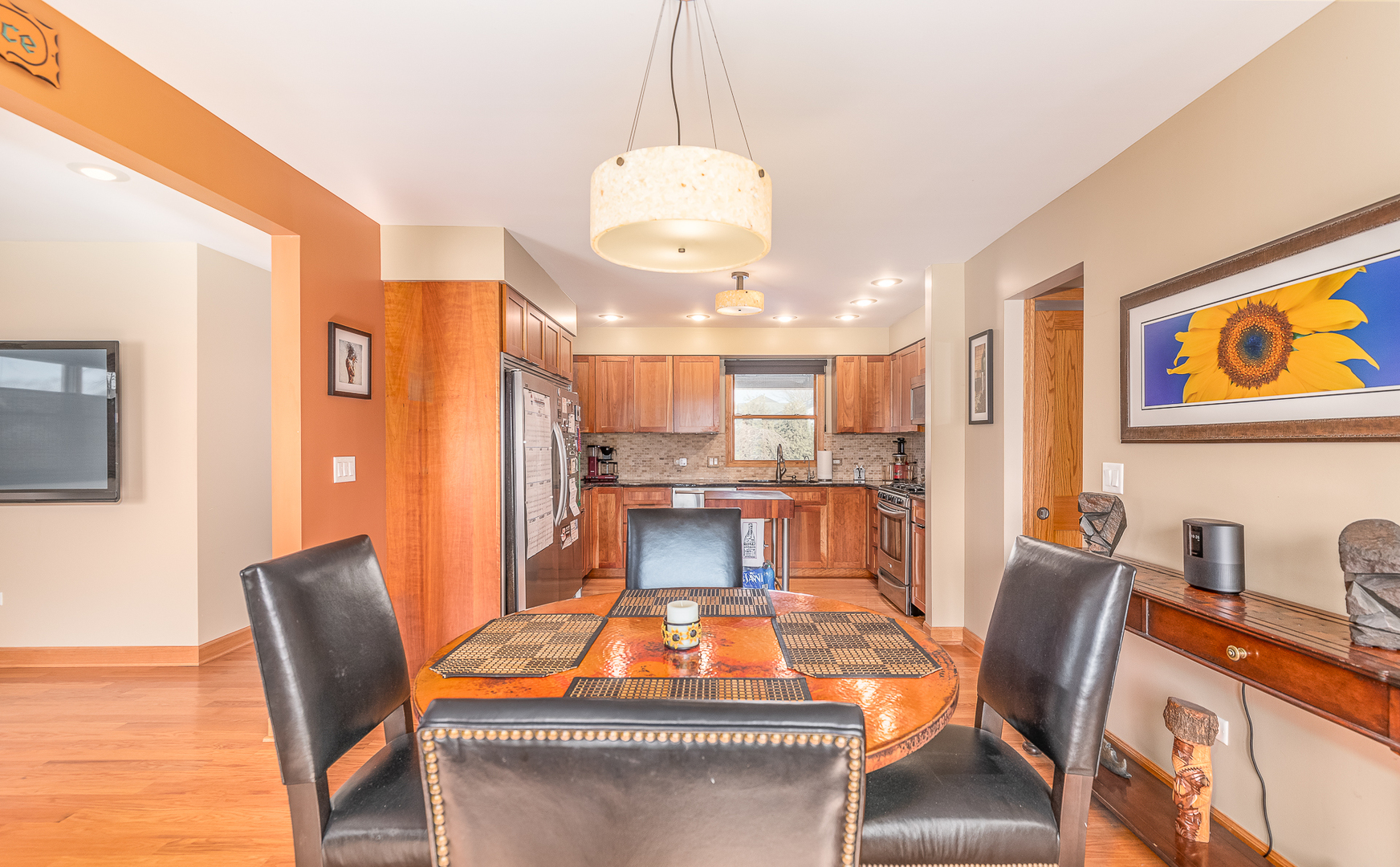181 Queenswood Road Bolingbrook, IL 60440 - Photo 9 of 46 a dining room with furniture and window
