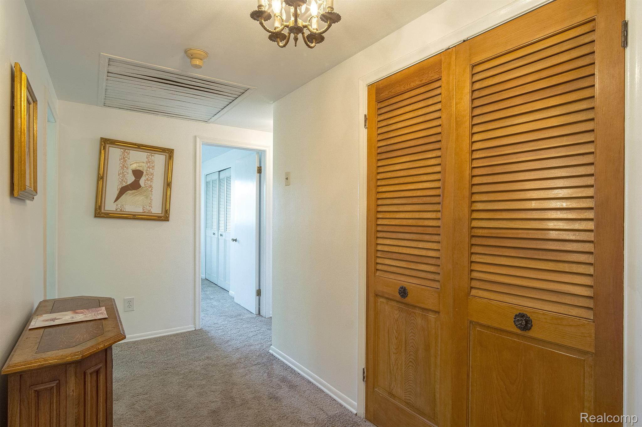 17425 Westhampton Road Southfield, MI 48075 - Photo 29 of 58 Gallery Image 29