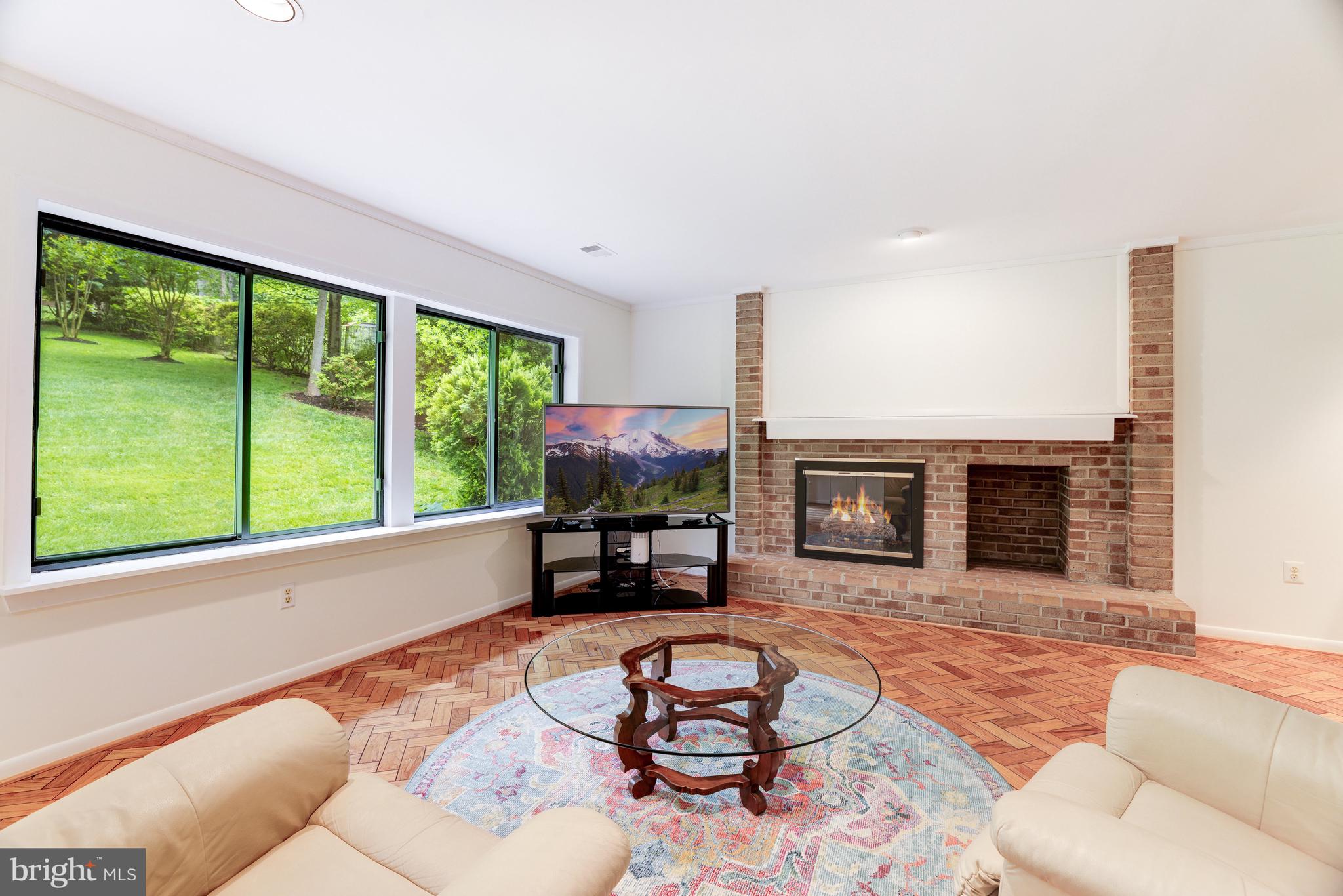 7321 Hooking Road McLean, VA 22101 - Photo 22 of 40