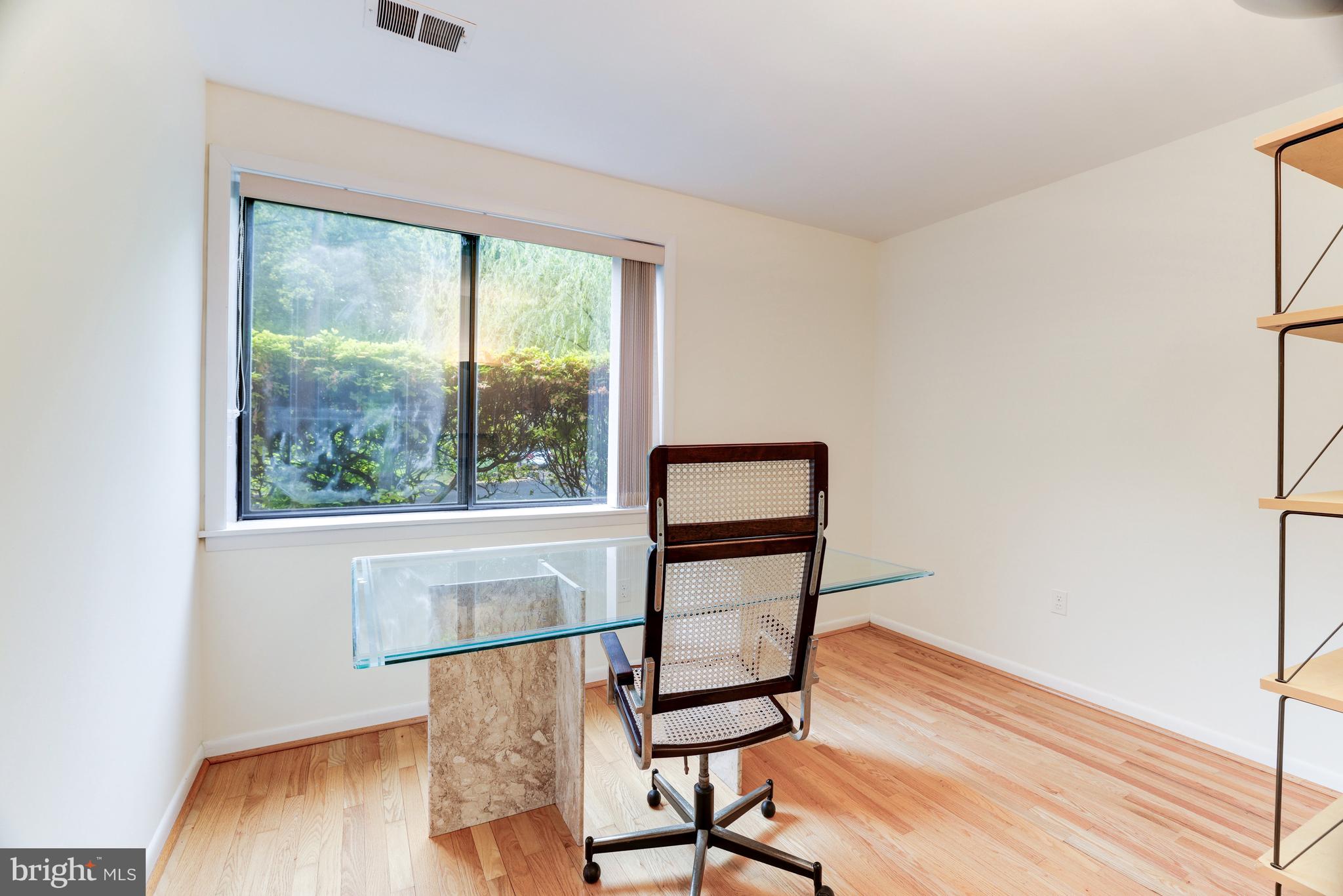 7321 Hooking Road McLean, VA 22101 - Photo 26 of 40