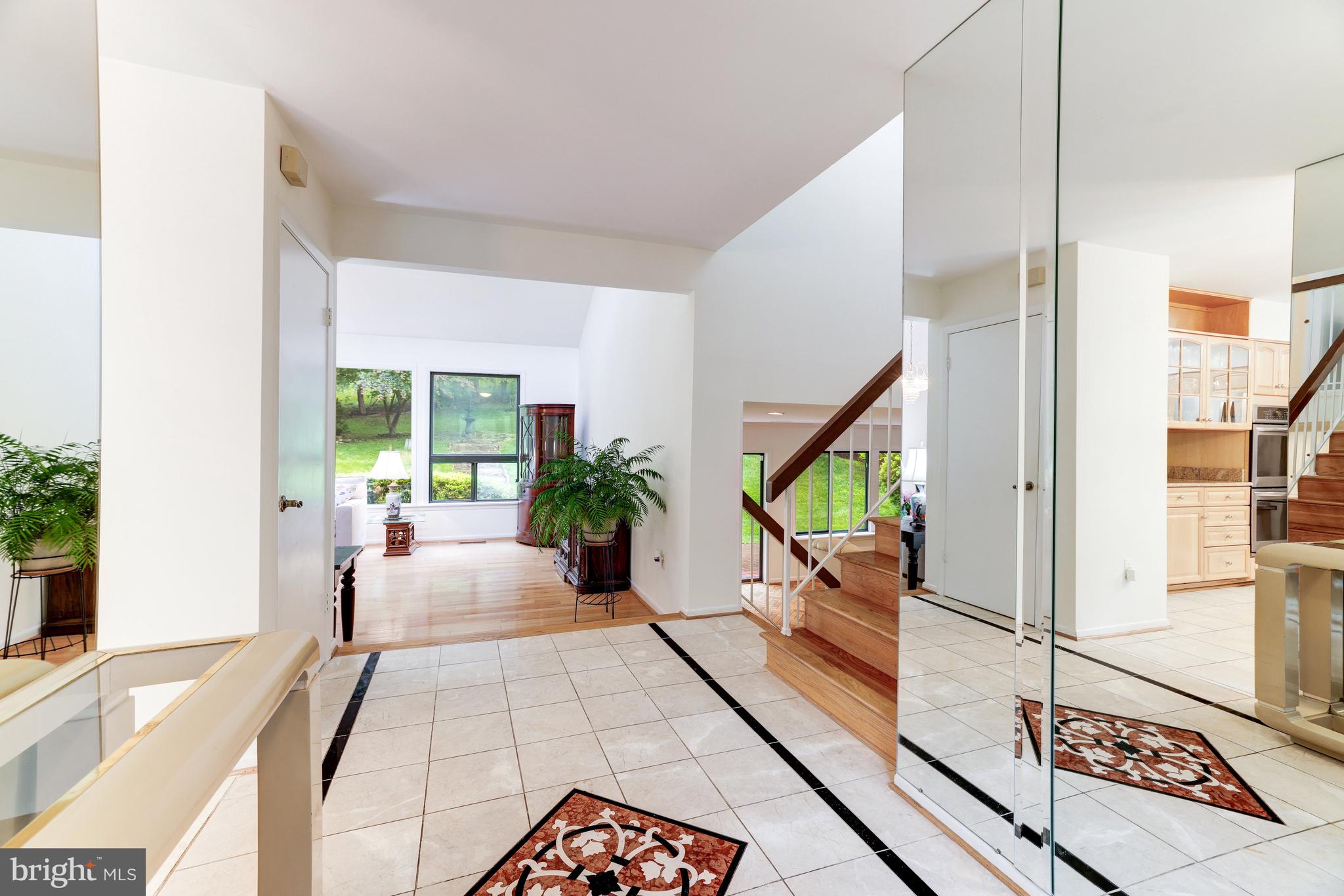 7321 Hooking Road McLean, VA 22101 - Photo 3 of 40