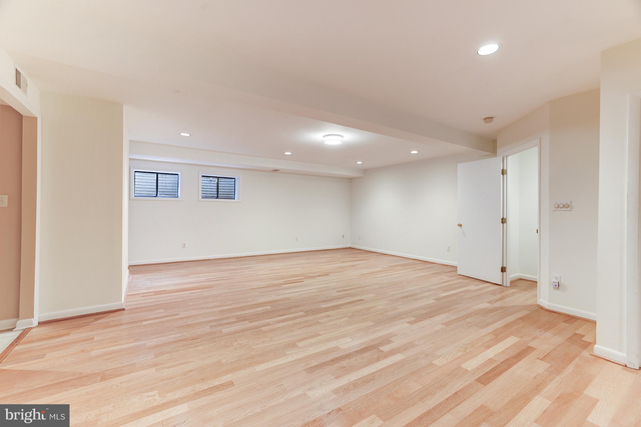 7321 Hooking Road McLean, VA 22101 - Photo 32 of 40