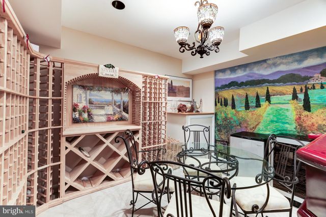 $1,525,000 | 7321 Hooking Road, McLean, VA 22101