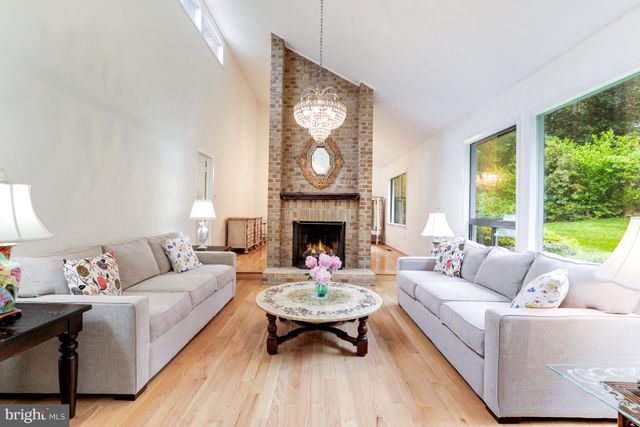 $1,525,000 | 7321 Hooking Road, McLean, VA 22101