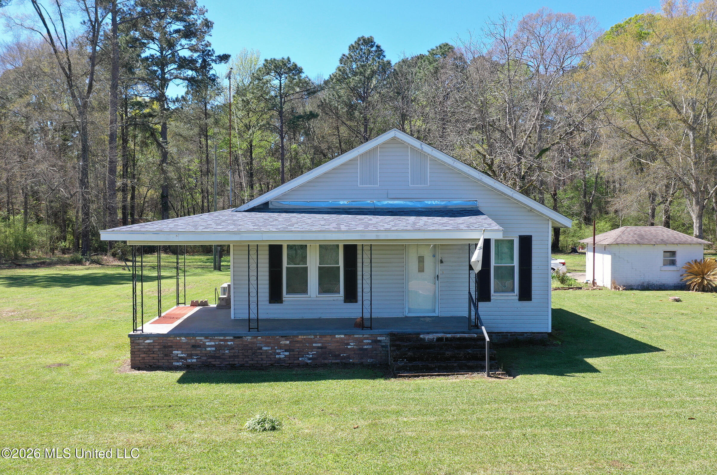 3112 Highway 98 Summit, MS 39666 - Photo 1 of 45 Front of Home