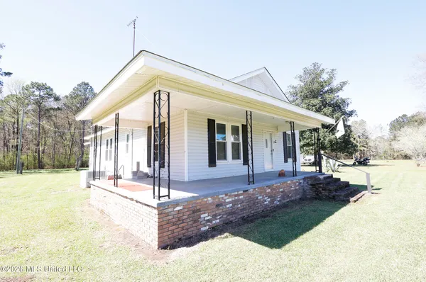 $199,000 | 3112 Highway 98, Summit, MS 39666
