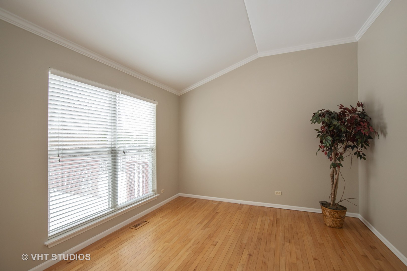701 Brookstone Road Grayslake, IL 60030 - Photo 13 of 25