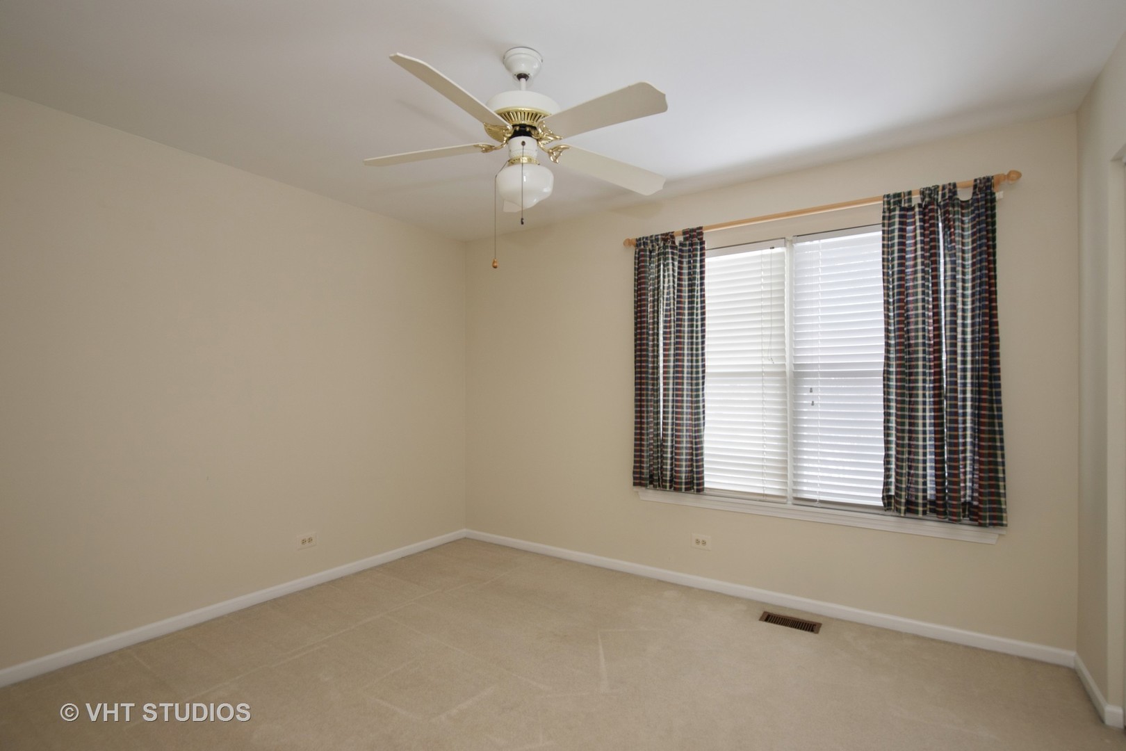 701 Brookstone Road Grayslake, IL 60030 - Photo 18 of 25