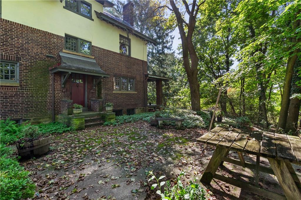 9345 Highland Road Pittsburgh, PA 15237 - Photo 3 of 39 Gallery Image 3