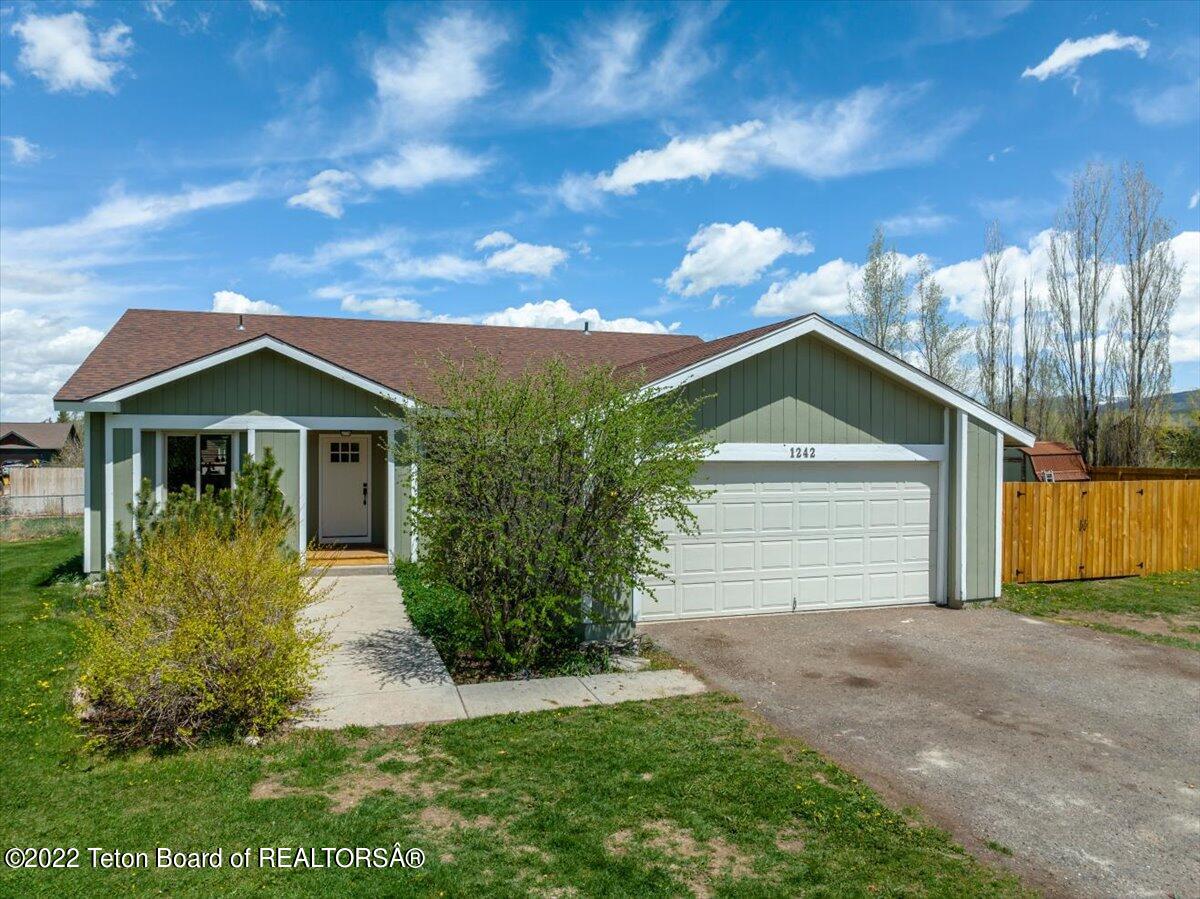 02-1242 Eagle Ridge-2