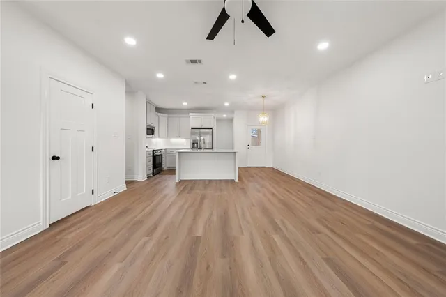 $339,900 | 305 Live Oak Street, Valley Mills, TX 76689