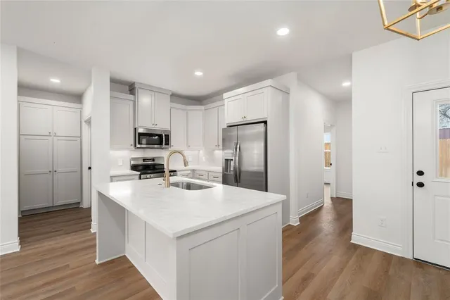 $339,900 | 305 Live Oak Street, Valley Mills, TX 76689