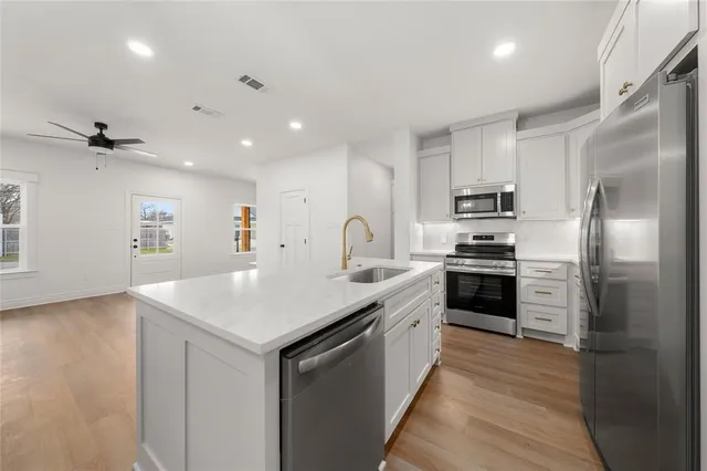 $339,900 | 305 Live Oak Street, Valley Mills, TX 76689