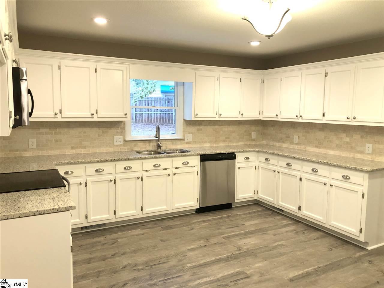 201 Quail Run Trail Fountain Inn, SC 29644 - Photo 8 of 36 Gallery Image 8