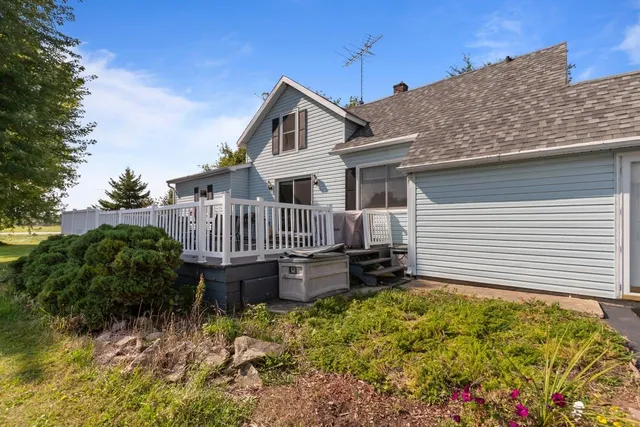 $389,900 | W7759 County Road North, Van Dyne, WI 54979