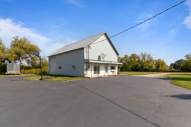 $389,900 | W7759 County Road North, Van Dyne, WI 54979