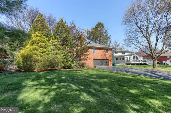 $975,000 | 960 Beech Avenue, Hershey, PA 17033