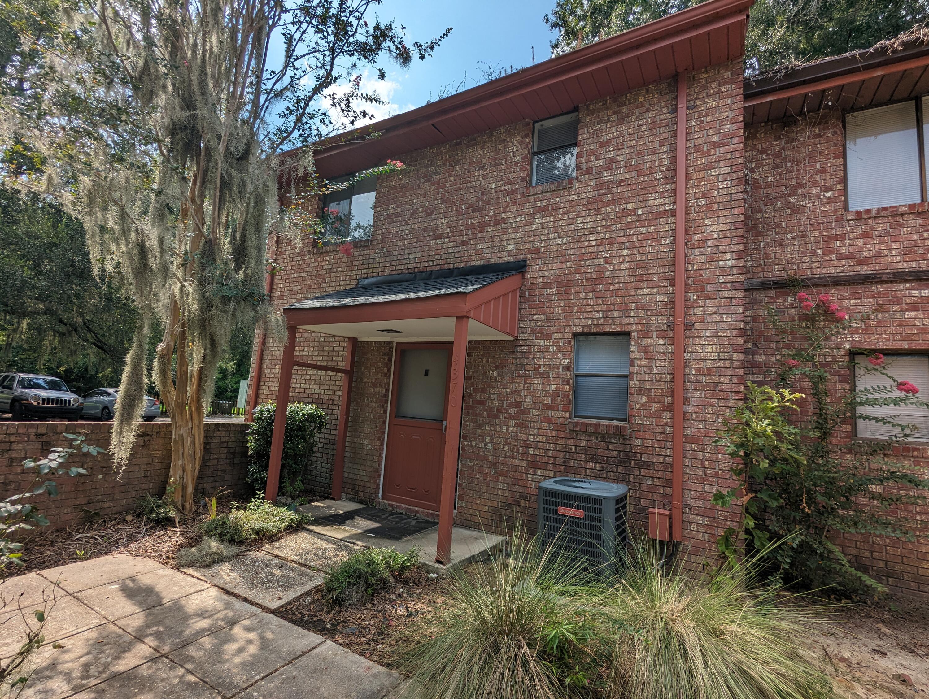 4370 Great Oak Drive North Charleston, SC 29418 - Photo 13 of 24 Front