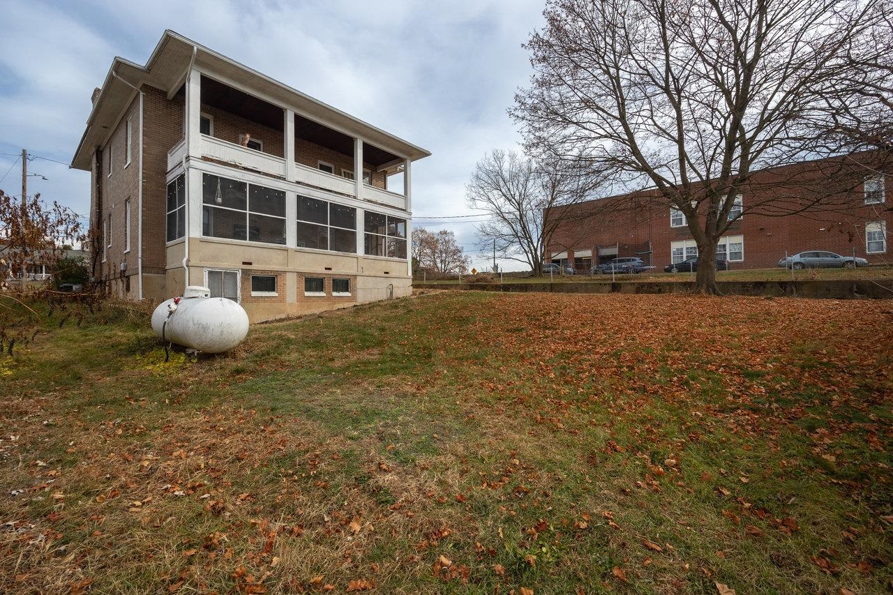 515 Fourth Street Shenandoah, VA 22849 - Photo 39 of 51 a front view of a building with a yard