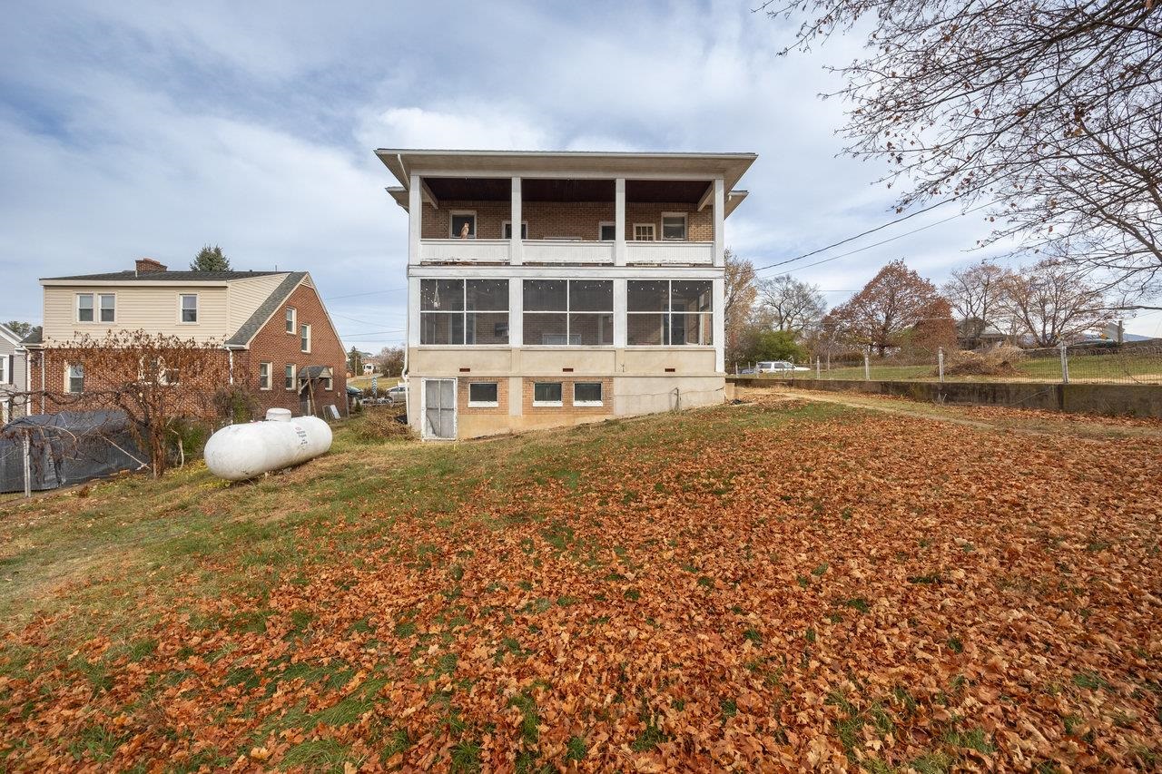 515 Fourth Street Shenandoah, VA 22849 - Photo 40 of 51 a front view of a house with a yard