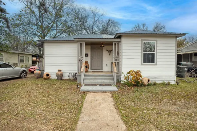 $279,500 | 1701 Garfield Street, Bastrop, TX 78602