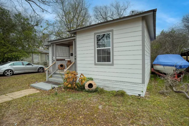 $279,500 | 1701 Garfield Street, Bastrop, TX 78602
