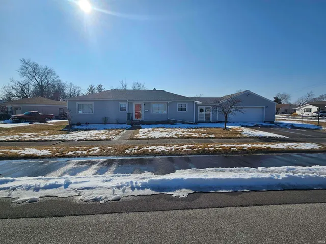 $189,900 | 1 Hunter Court, Vincennes, IN 47591