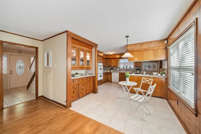 $250,000 | 407 South Rivershire Drive, Conroe, TX 77304