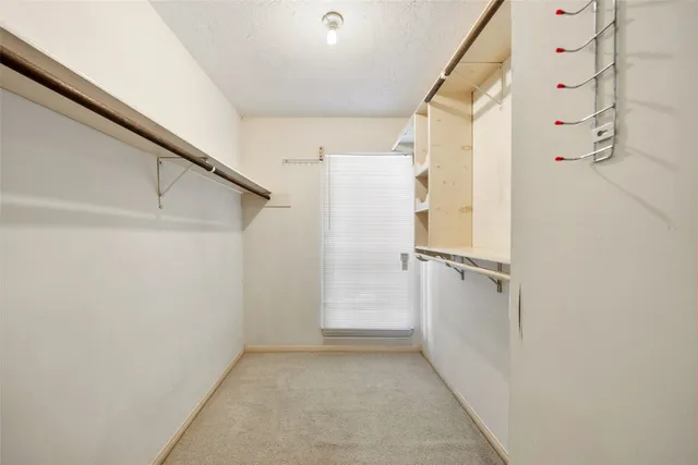 $250,000 | 407 South Rivershire Drive, Conroe, TX 77304