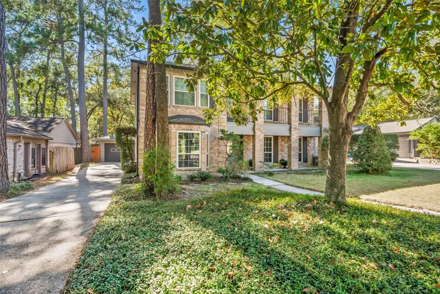 $250,000 | 407 South Rivershire Drive, Conroe, TX 77304